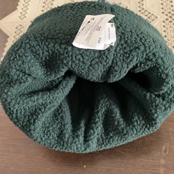 Columbia Winter Hat - Picture 3 of 8